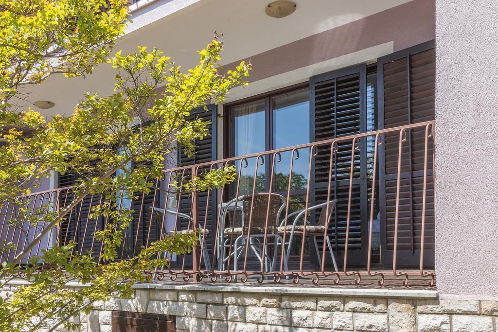 Apartments Oskar Баньоле Екстер'єр фото